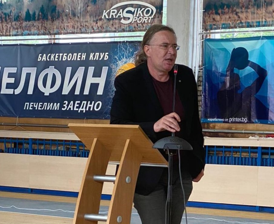 Общински съветник от ГЕРБ припадна на чествания за 6-и септември