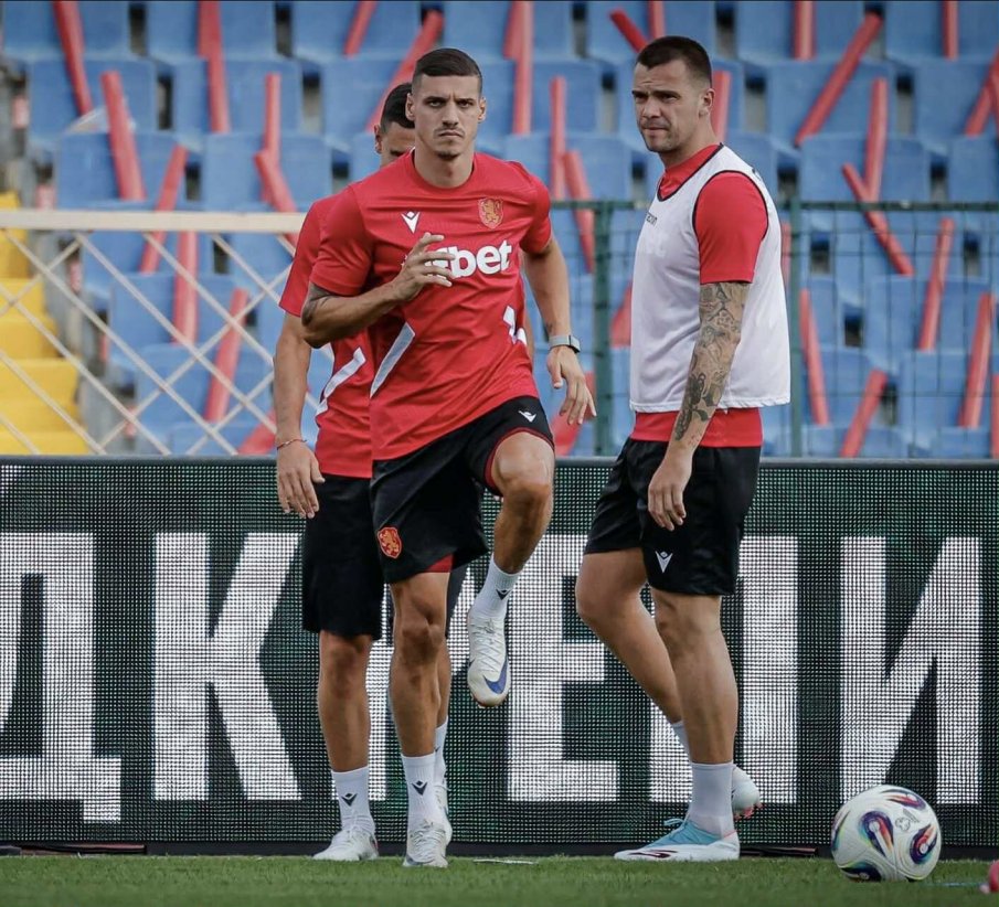 КОЙ ЩЕ ВКАРВА? Десподов се счупи и отпадна за Испания