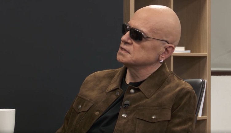 ОТ ПЪРВО ЛИЦЕ! 30 души от Скотланд Ярд пазили Слави Трифонов в Лондон - от МИ6 го предупредили, че някой иска да го застреля със снайпер (ВИДЕО)