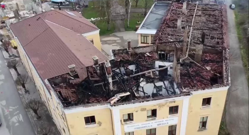 Учениците в Тревненската школа посрещат 15 септември без покрив