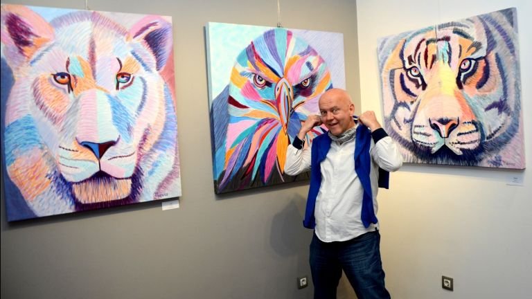 Бездомник нападна известен художник в София