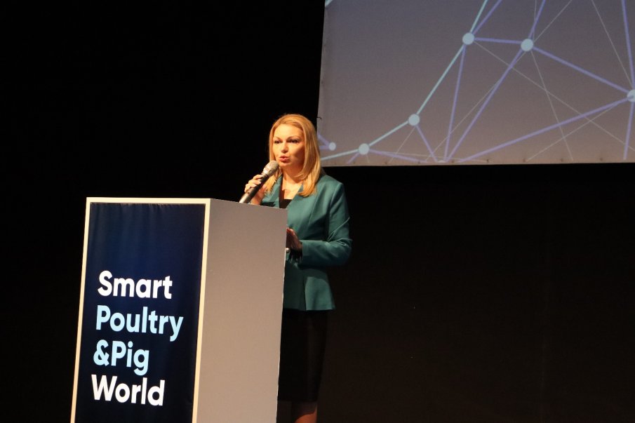 Заместник-министър Василева: Ще продължим да подкрепяме птицевъдството и свиневъдството в България