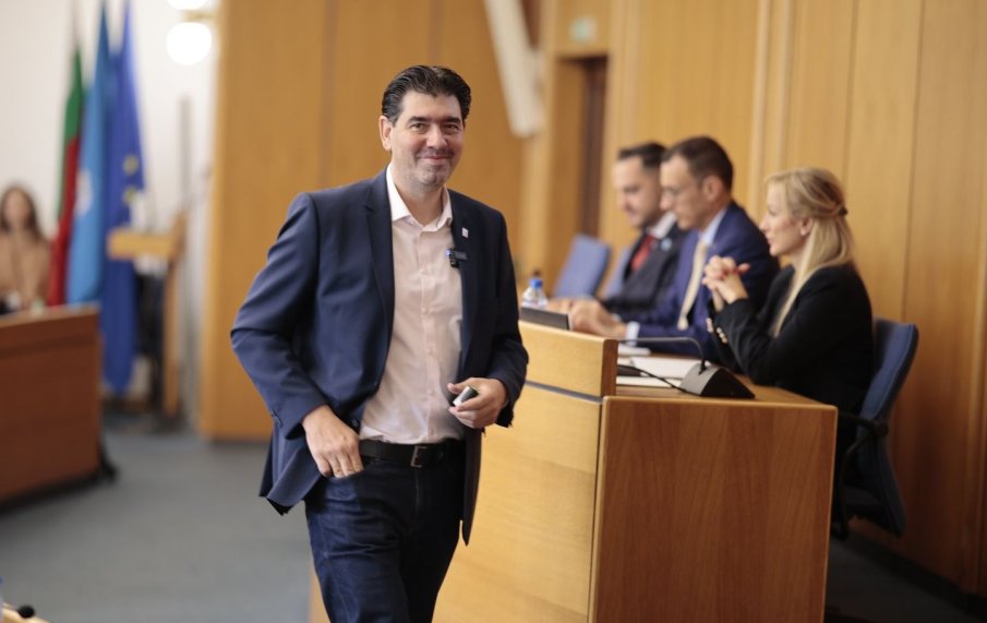 Иван Таков: Връщането на доверието на гражданите в институциите на общинската власт е приоритет №1 в СОС