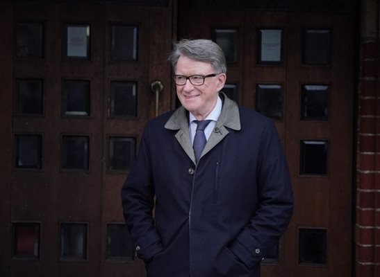 Уволниха британския посланик в САЩ заради връзки с Епстийн