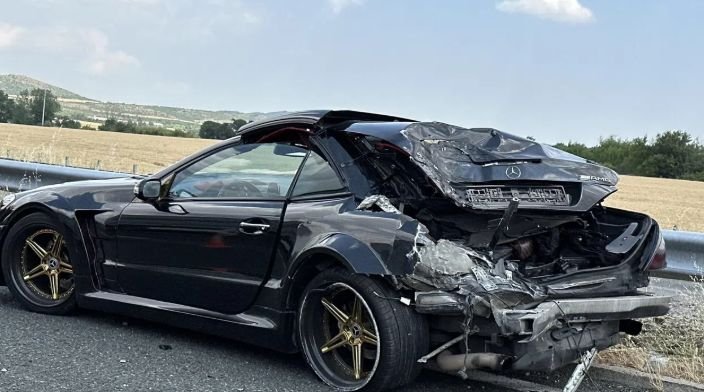 Катастрофа затруднява движението по АМ Хемус