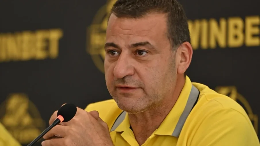 Илиян Филипов разкри: Ивелин Попов искаше гарантирано титулярно място