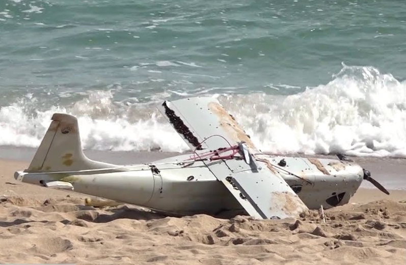 Дрон изплува на плажа в Бургас