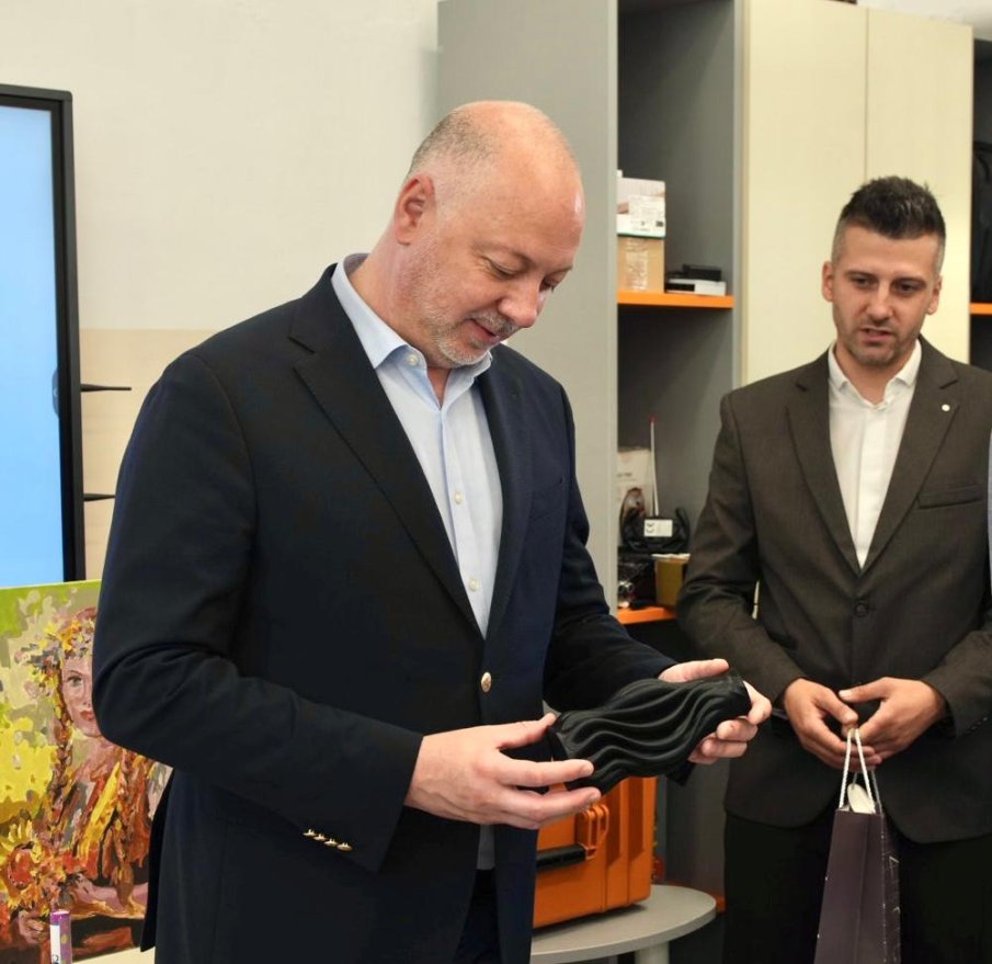 Желязков и комисарят по земеделие Кристоф Хансен ще открият реконструиран напоителен канал