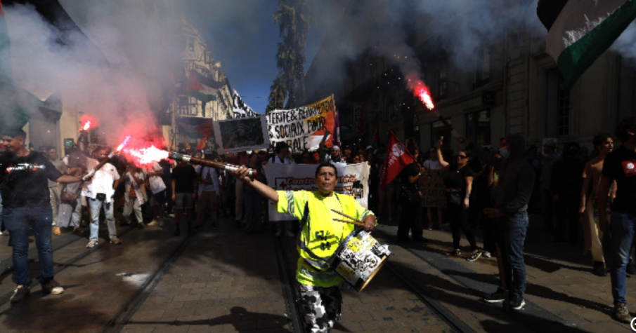 Протестът Да блокираме всичко подпали Франция, новият премиер е оптимист, че ще се справи