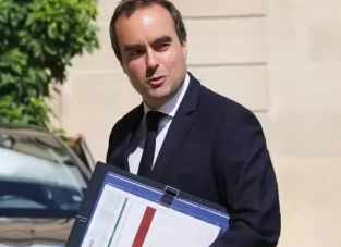 ОТ ПОСЛЕДНИТЕ МИНУТИ! Макрон назначи министъра на отбраната Себастиен Лекорню за премиер