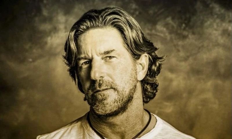 Кънтри звезда загина в катастрофа с малък самолет в Северна Каролина