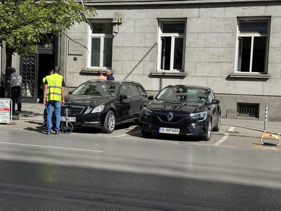 Полицията проверява сигнал за бомба във Върховния административен съд