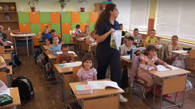 Българските учители - все повече и все по-млади