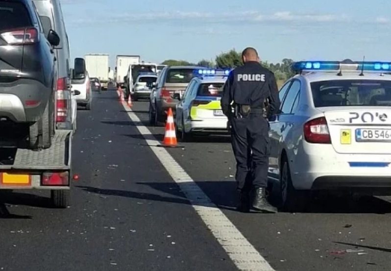 Камион и две коли се нанизаха на АМ Тракия