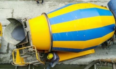 ИНЦИДЕНТ: Бетоновоз блъсна пешеходец в София