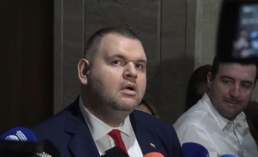 ПЪРВО В ПИК TV! Делян Пеевски за вота на недоверие: Безсмислено упражнение. ППДБ грабиха държавата 5 години с техния баща! Аз съм гарант, че това време свърши (ВИДЕО)
