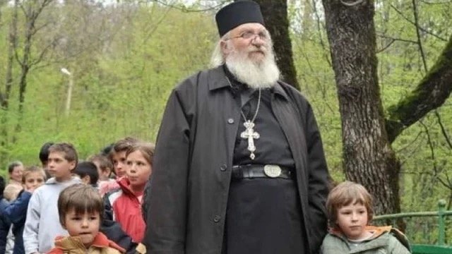 СКРЪБНА ВЕСТ! Почина отец Иван от Нови Хан