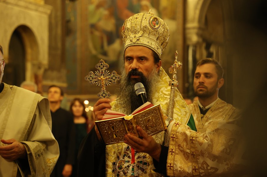 Патриарх Даниил: Въведение Богородично е голям пример и урок за всички нас как да се грижим за децата, които Господ ни е поверил