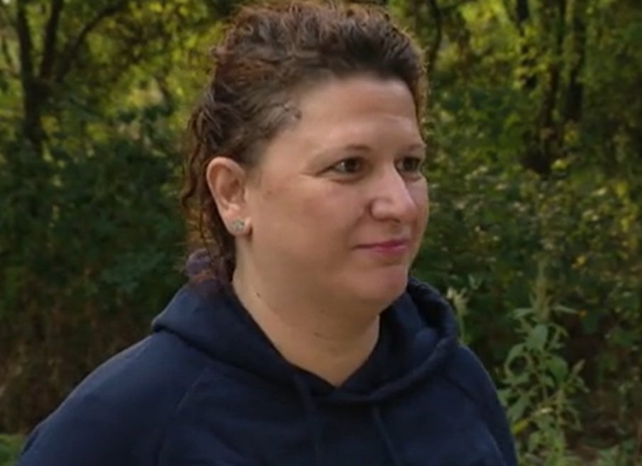 Жена оцеля като по чудо след катастрофа заради разпръснат асфалт (СНИМКИ)