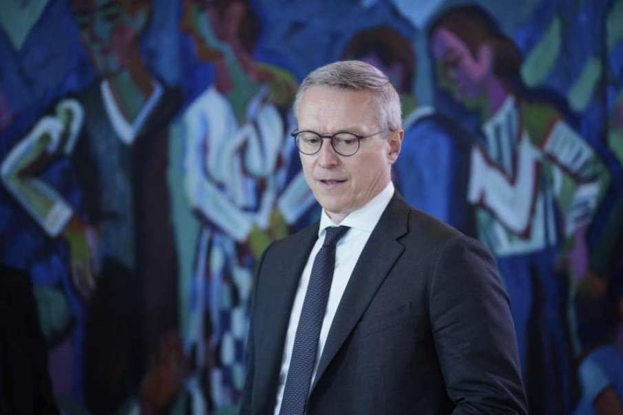 Водещ, създаден с изкуствен интелект, взе интервю от германски министър