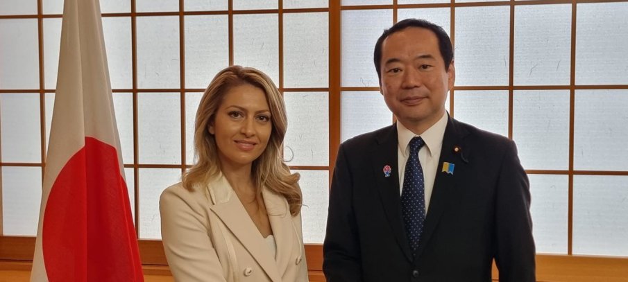 ОТ СТРАНАТА НА ИЗГРЯВАЩОТО СЛЪНЦЕ: Рая Назарян за срещите си в Япония (СНИМКИ)