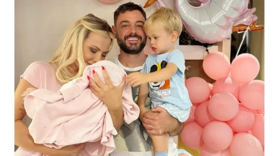 Камелия стана майка на 54 за втори път (СНИМКА)