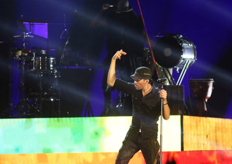 Фенка в София: Енрике, зарежи Курникова и съм твоя