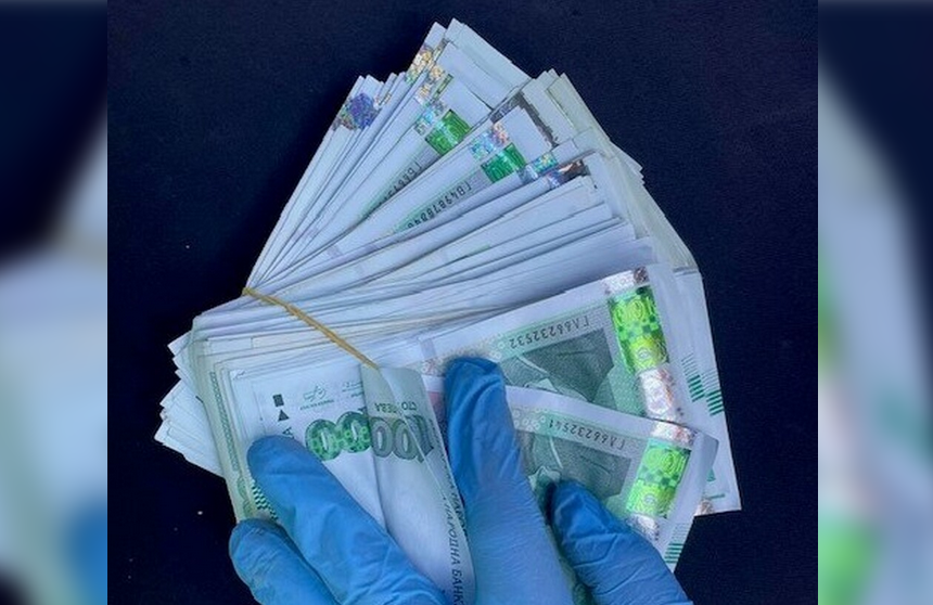 Жена даде за три дни 25 400 лева на телефонни измамници