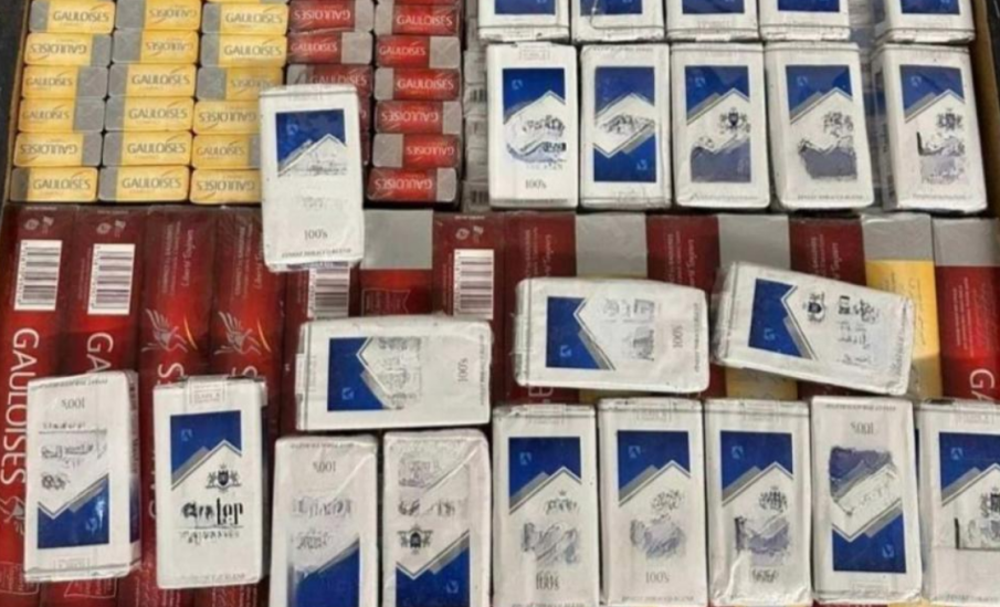 Спипаха огромно количество контрабандни цигари в камион за мебели