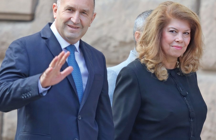 Мечтите на Радев нямат граница - цани се за премиер, ще бута Йотова за президент