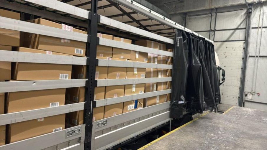 НА КАПИТАН АНДРЕЕВО: Спипаха маркови маратонки за 300 000 бона