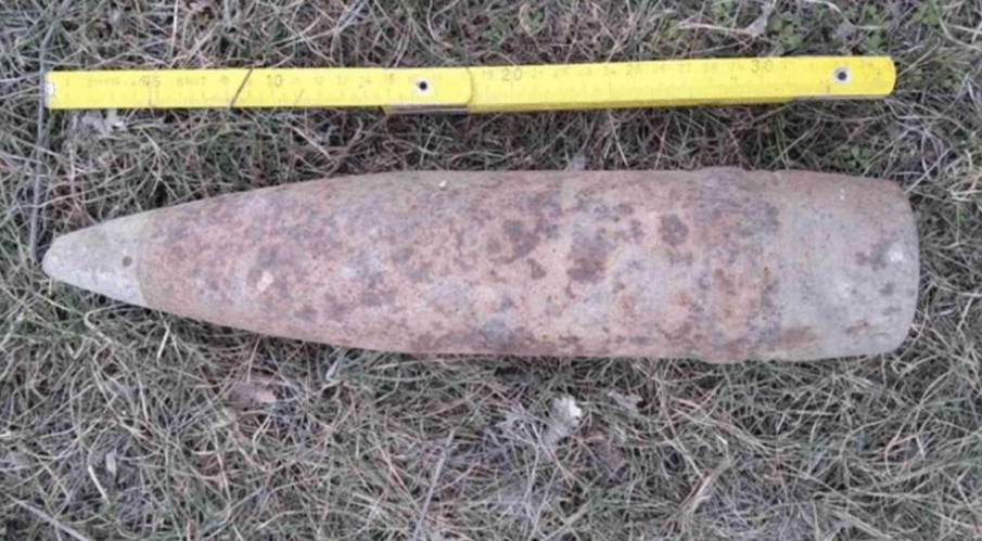 Унищожиха снаряд, открит в отводнителна шахта в Шуменско