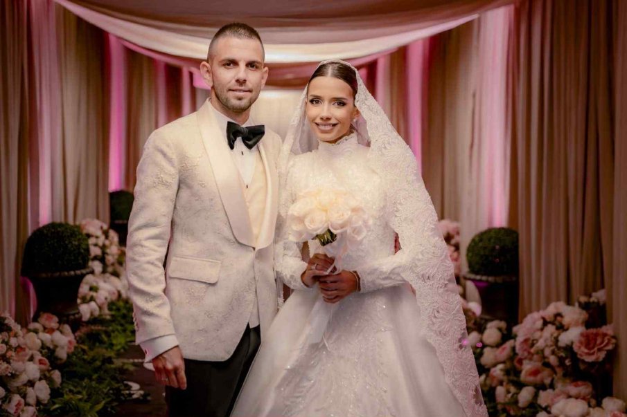 САМО В ПИК! Стефан Димитров каза “Да” на любимата си Виктория (ЕКСКЛУЗИВНИ СНИМКИ)