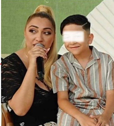 Венета Райкова сменяла памперсите на сина на Роксана