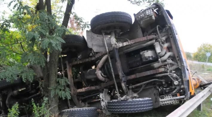 Френски военни пострадаха при катастрофа в Прохода на републиката