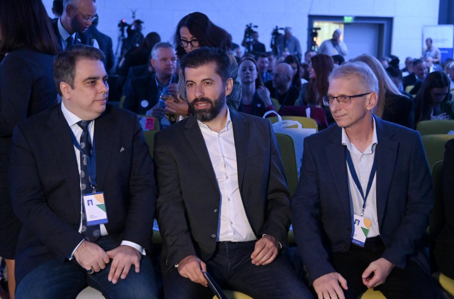 Татяна Буруджиева в ПИК и Ретро: Ще стане ли ПП свита на Румен Радев  