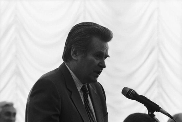 Откриха мъртъв бившия издател на „Правда”, паднал от прозорец в Москва