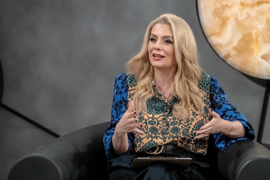 УРОЧАСАХА ЛИ Я? Eто кой замени Венета Райкова в Преди обед (СНИМКИ)