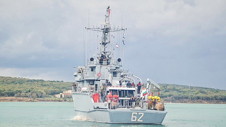 България участва в мащабно учение на НАТО в Черно море