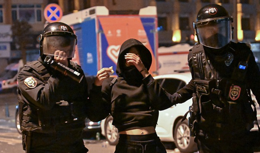 Тестваха известни личности за наркотици при полицейска акция в Истанбул