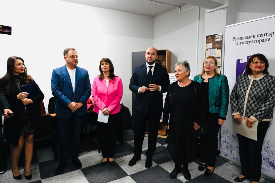 ПЕТИЛЕТКА! 139 хиляди български граждани са получили безплатна правна помощ (СНИМКИ)