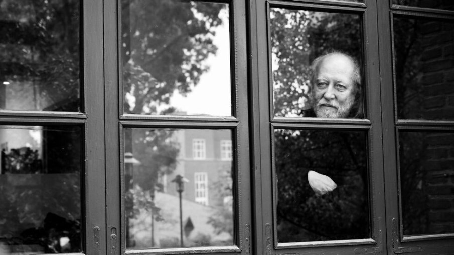 Унгарецът Ласло Краснахоркаи спечели Нобел за литература