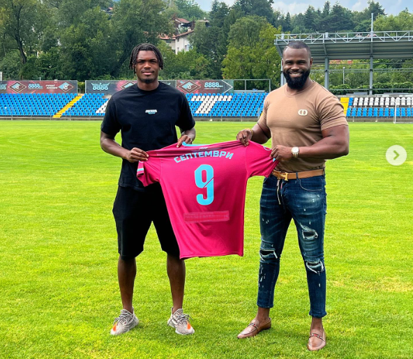 Турски агенти идват за звезда на Септември