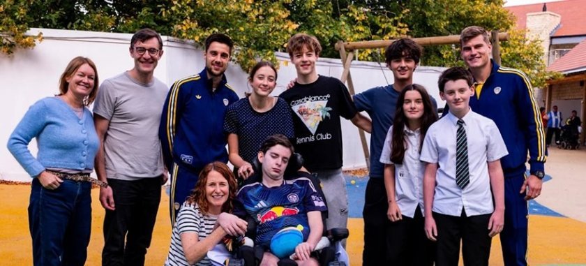 Национал с благотворителен жест в Англия