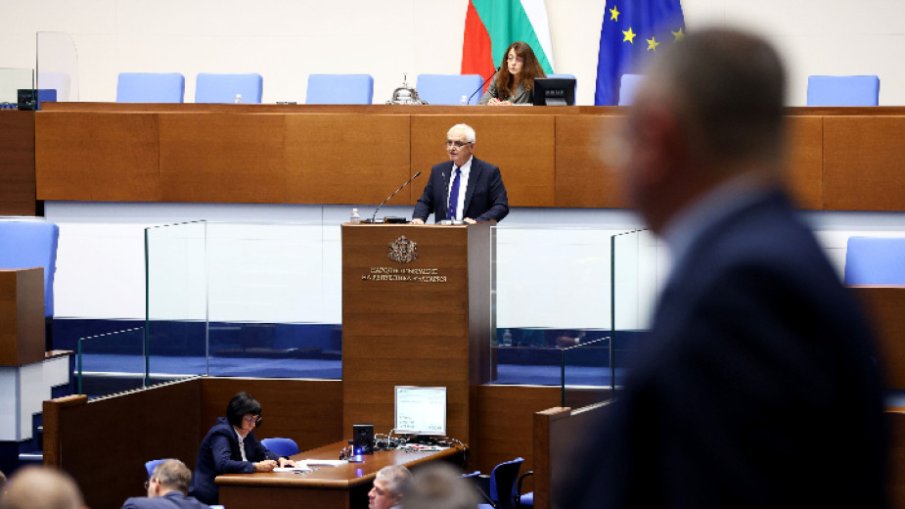 Парламентът прие на първо четене промените в Закона за отбраната