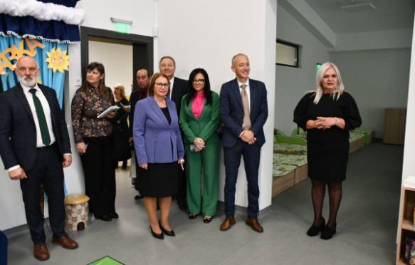 Министър Вълчев откри детска градина близо до Пловдив