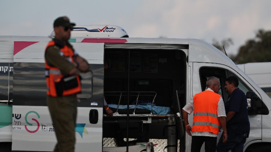 Хамас предаде 7 от заложниците на Червения кръст, сред тях е и български гражданин