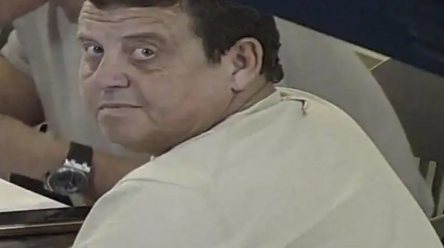 Нови скандални разкрития за действията на Ташев-белите чехли на Елените!