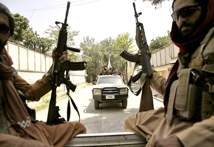 Пакистан затвори границата си с Афганистан