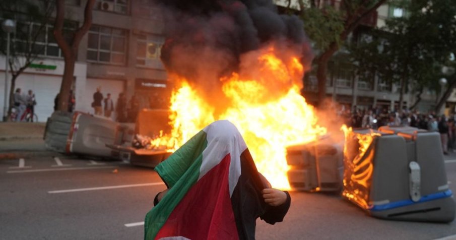 Антиизраелски протест в Барселона прерасна в безредици, 15 души са задържани